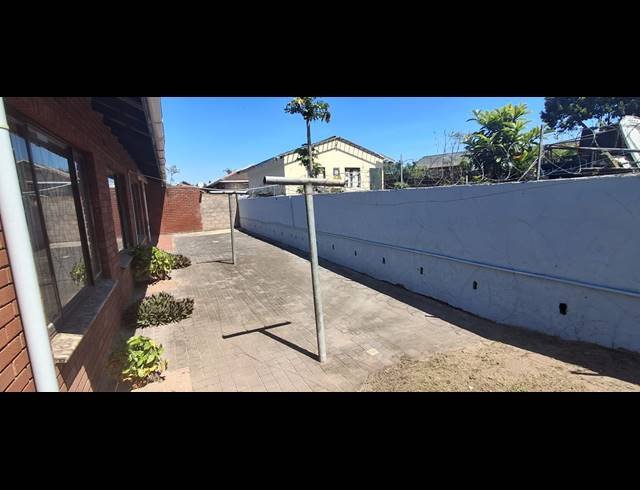 3 BEDROOM SIMPLEX FOR SALE IN SANDFIELD